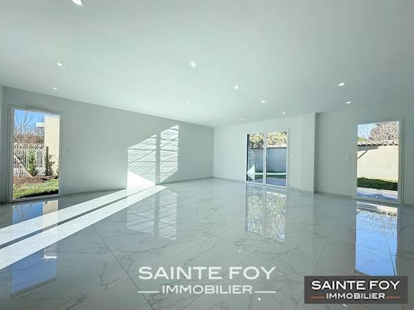 2025642 image2 - Sainte Foy Immobilier - Ce sont des agences immobilières dans l'Ouest Lyonnais spécialisées dans la location de maison ou d'appartement et la vente de propriété de prestige.