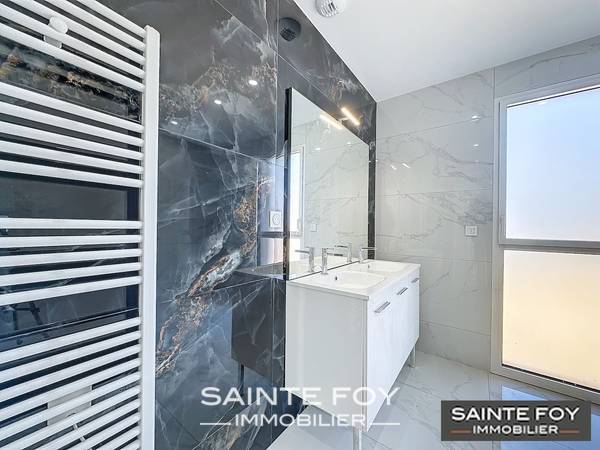 2025642 image6 - Sainte Foy Immobilier - Ce sont des agences immobilières dans l'Ouest Lyonnais spécialisées dans la location de maison ou d'appartement et la vente de propriété de prestige.