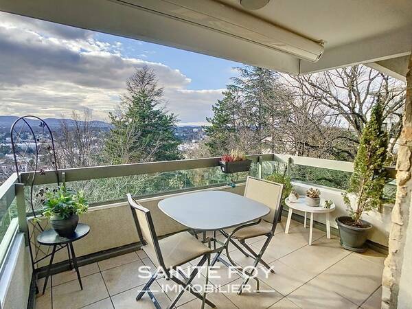 2025641 image7 - Sainte Foy Immobilier - Ce sont des agences immobilières dans l'Ouest Lyonnais spécialisées dans la location de maison ou d'appartement et la vente de propriété de prestige.