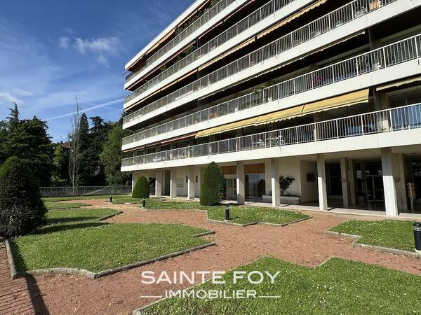 2025657 image9 - Sainte Foy Immobilier - Ce sont des agences immobilières dans l'Ouest Lyonnais spécialisées dans la location de maison ou d'appartement et la vente de propriété de prestige.