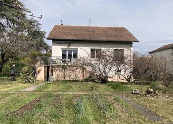 2021924 image1 - Sainte Foy Immobilier - Ce sont des agences immobilières dans l'Ouest Lyonnais spécialisées dans la location de maison ou d'appartement et la vente de propriété de prestige.