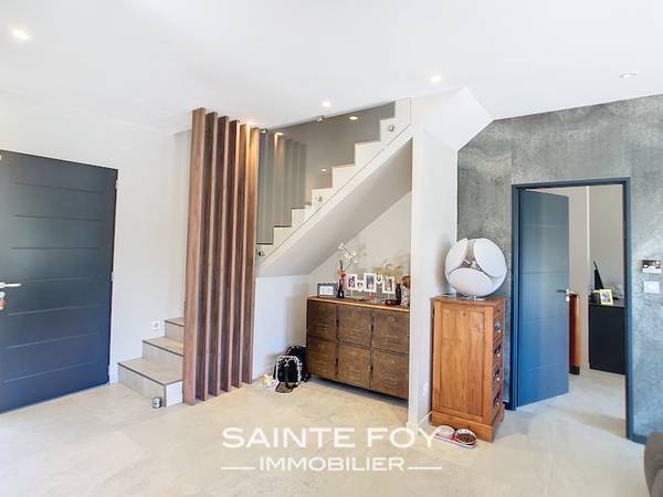 2025685 image2 - Sainte Foy Immobilier - Ce sont des agences immobilières dans l'Ouest Lyonnais spécialisées dans la location de maison ou d'appartement et la vente de propriété de prestige.