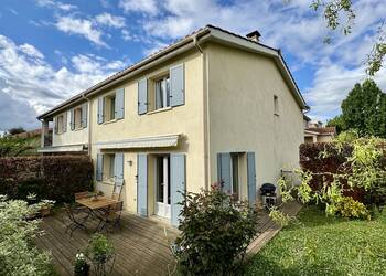 2025691 image1 - Sainte Foy Immobilier - Ce sont des agences immobilières dans l'Ouest Lyonnais spécialisées dans la location de maison ou d'appartement et la vente de propriété de prestige.