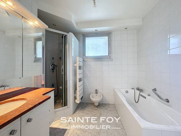 2025702 image8 - Sainte Foy Immobilier - Ce sont des agences immobilières dans l'Ouest Lyonnais spécialisées dans la location de maison ou d'appartement et la vente de propriété de prestige.
