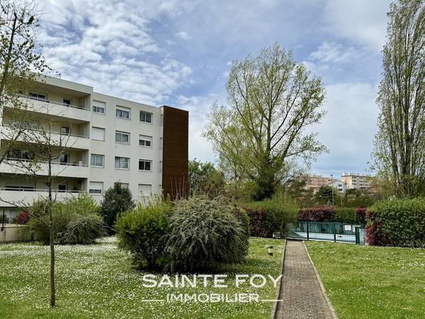 2025693 image9 - Sainte Foy Immobilier - Ce sont des agences immobilières dans l'Ouest Lyonnais spécialisées dans la location de maison ou d'appartement et la vente de propriété de prestige.
