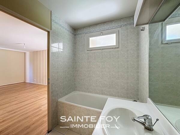 2025693 image8 - Sainte Foy Immobilier - Ce sont des agences immobilières dans l'Ouest Lyonnais spécialisées dans la location de maison ou d'appartement et la vente de propriété de prestige.