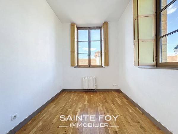 2025682 image5 - Sainte Foy Immobilier - Ce sont des agences immobilières dans l'Ouest Lyonnais spécialisées dans la location de maison ou d'appartement et la vente de propriété de prestige.