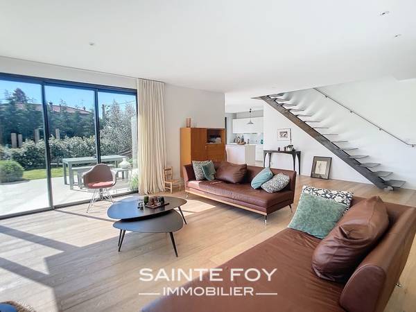 2025632 image4 - Sainte Foy Immobilier - Ce sont des agences immobilières dans l'Ouest Lyonnais spécialisées dans la location de maison ou d'appartement et la vente de propriété de prestige.