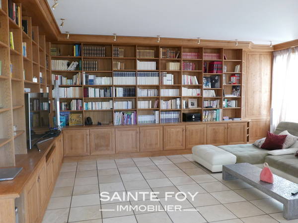 9016 image7 - Sainte Foy Immobilier - Ce sont des agences immobilières dans l'Ouest Lyonnais spécialisées dans la location de maison ou d'appartement et la vente de propriété de prestige.