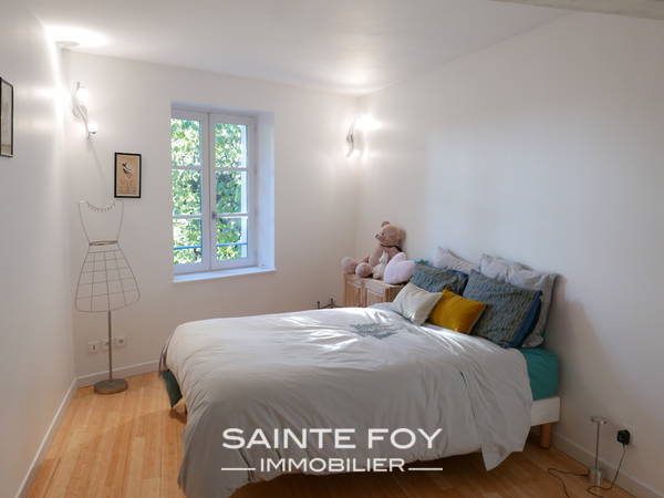 9016 image9 - Sainte Foy Immobilier - Ce sont des agences immobilières dans l'Ouest Lyonnais spécialisées dans la location de maison ou d'appartement et la vente de propriété de prestige.