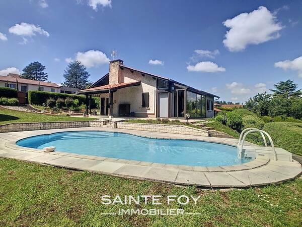 2025719 image2 - Sainte Foy Immobilier - Ce sont des agences immobilières dans l'Ouest Lyonnais spécialisées dans la location de maison ou d'appartement et la vente de propriété de prestige.