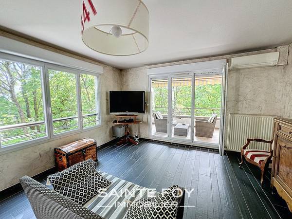 2025735 image3 - Sainte Foy Immobilier - Ce sont des agences immobilières dans l'Ouest Lyonnais spécialisées dans la location de maison ou d'appartement et la vente de propriété de prestige.