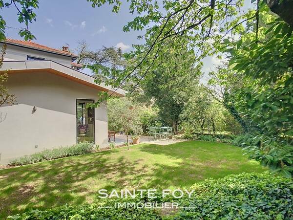 2025720 image9 - Sainte Foy Immobilier - Ce sont des agences immobilières dans l'Ouest Lyonnais spécialisées dans la location de maison ou d'appartement et la vente de propriété de prestige.