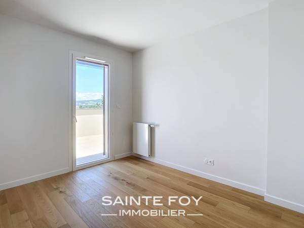 2025731 image7 - Sainte Foy Immobilier - Ce sont des agences immobilières dans l'Ouest Lyonnais spécialisées dans la location de maison ou d'appartement et la vente de propriété de prestige.