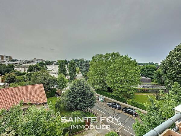 2025756 image10 - Sainte Foy Immobilier - Ce sont des agences immobilières dans l'Ouest Lyonnais spécialisées dans la location de maison ou d'appartement et la vente de propriété de prestige.