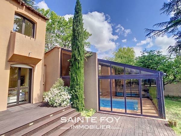 2025740 image6 - Sainte Foy Immobilier - Ce sont des agences immobilières dans l'Ouest Lyonnais spécialisées dans la location de maison ou d'appartement et la vente de propriété de prestige.