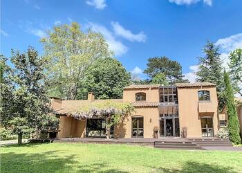 2025740 image1 - Sainte Foy Immobilier - Ce sont des agences immobilières dans l'Ouest Lyonnais spécialisées dans la location de maison ou d'appartement et la vente de propriété de prestige.