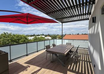 2025745 image1 - Sainte Foy Immobilier - Ce sont des agences immobilières dans l'Ouest Lyonnais spécialisées dans la location de maison ou d'appartement et la vente de propriété de prestige.