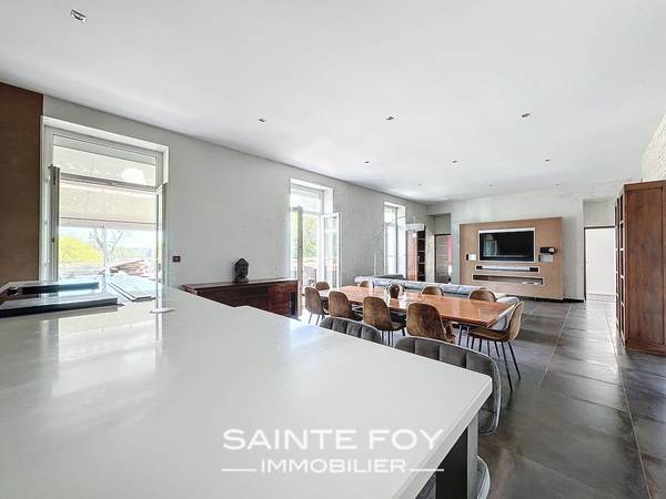 2025781 image3 - Sainte Foy Immobilier - Ce sont des agences immobilières dans l'Ouest Lyonnais spécialisées dans la location de maison ou d'appartement et la vente de propriété de prestige.