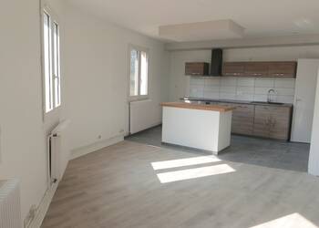 2025805 image1 - Sainte Foy Immobilier - Ce sont des agences immobilières dans l'Ouest Lyonnais spécialisées dans la location de maison ou d'appartement et la vente de propriété de prestige.