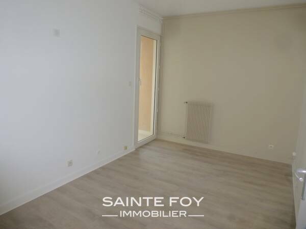 2025805 image4 - Sainte Foy Immobilier - Ce sont des agences immobilières dans l'Ouest Lyonnais spécialisées dans la location de maison ou d'appartement et la vente de propriété de prestige.