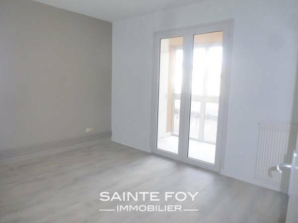 2025805 image5 - Sainte Foy Immobilier - Ce sont des agences immobilières dans l'Ouest Lyonnais spécialisées dans la location de maison ou d'appartement et la vente de propriété de prestige.