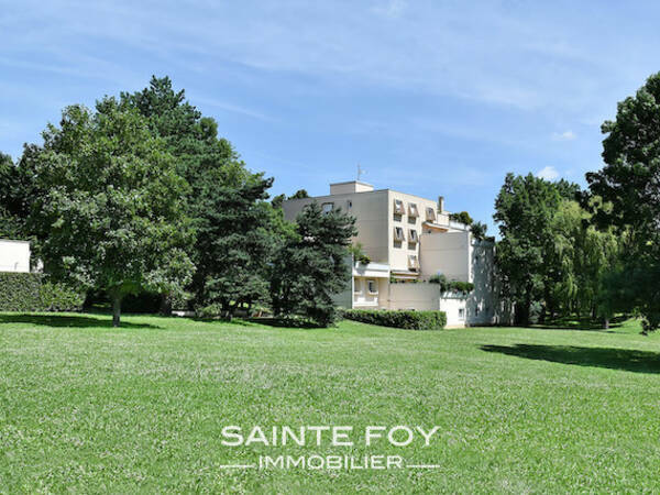 2025798 image9 - Sainte Foy Immobilier - Ce sont des agences immobilières dans l'Ouest Lyonnais spécialisées dans la location de maison ou d'appartement et la vente de propriété de prestige.