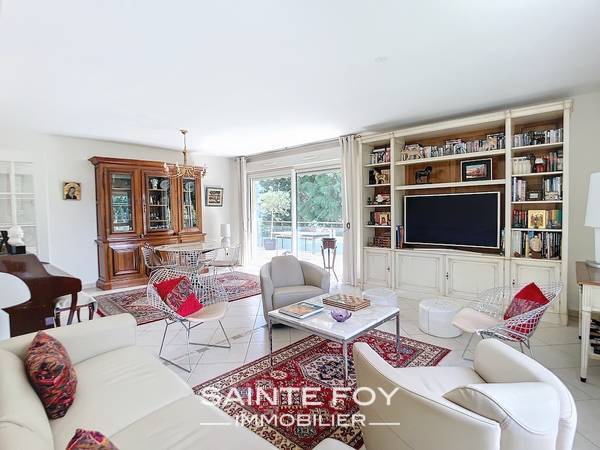 2025810 image3 - Sainte Foy Immobilier - Ce sont des agences immobilières dans l'Ouest Lyonnais spécialisées dans la location de maison ou d'appartement et la vente de propriété de prestige.