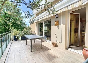 2025810 image1 - Sainte Foy Immobilier - Ce sont des agences immobilières dans l'Ouest Lyonnais spécialisées dans la location de maison ou d'appartement et la vente de propriété de prestige.