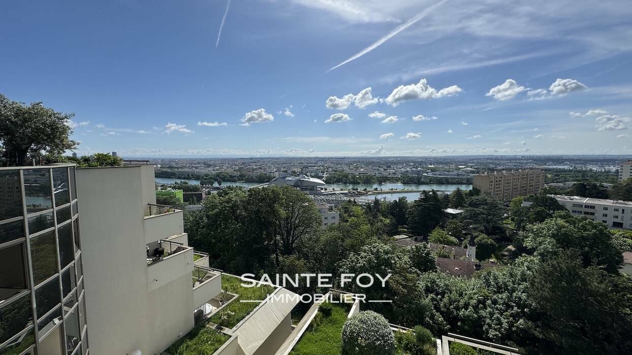 2025925 image1 - Sainte Foy Immobilier - Ce sont des agences immobilières dans l'Ouest Lyonnais spécialisées dans la location de maison ou d'appartement et la vente de propriété de prestige.
