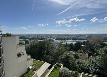 2025925 image1 - Sainte Foy Immobilier - Ce sont des agences immobilières dans l'Ouest Lyonnais spécialisées dans la location de maison ou d'appartement et la vente de propriété de prestige.