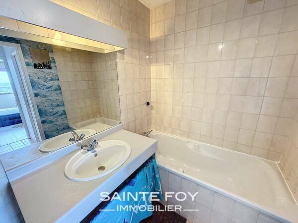 2025925 image7 - Sainte Foy Immobilier - Ce sont des agences immobilières dans l'Ouest Lyonnais spécialisées dans la location de maison ou d'appartement et la vente de propriété de prestige.