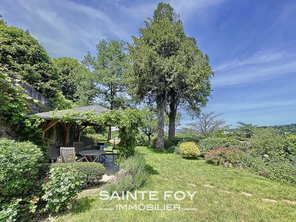 2025930 image3 - Sainte Foy Immobilier - Ce sont des agences immobilières dans l'Ouest Lyonnais spécialisées dans la location de maison ou d'appartement et la vente de propriété de prestige.