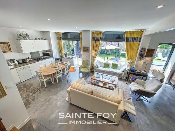 2025930 image4 - Sainte Foy Immobilier - Ce sont des agences immobilières dans l'Ouest Lyonnais spécialisées dans la location de maison ou d'appartement et la vente de propriété de prestige.