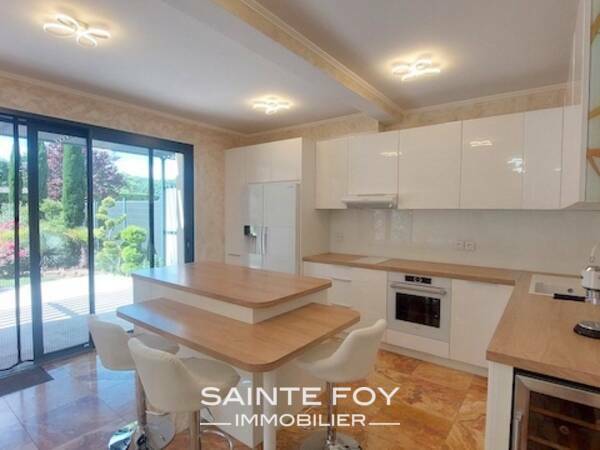 2025799 image3 - Sainte Foy Immobilier - Ce sont des agences immobilières dans l'Ouest Lyonnais spécialisées dans la location de maison ou d'appartement et la vente de propriété de prestige.