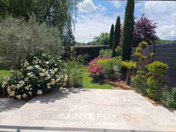 2025799 image8 - Sainte Foy Immobilier - Ce sont des agences immobilières dans l'Ouest Lyonnais spécialisées dans la location de maison ou d'appartement et la vente de propriété de prestige.