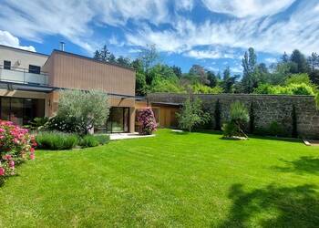 2025799 image1 - Sainte Foy Immobilier - Ce sont des agences immobilières dans l'Ouest Lyonnais spécialisées dans la location de maison ou d'appartement et la vente de propriété de prestige.