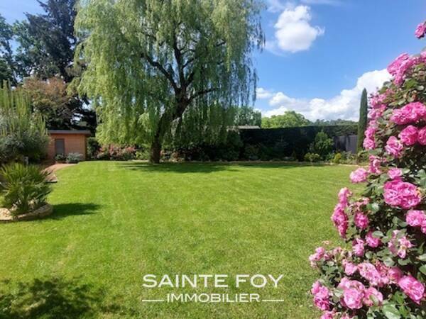 2025799 image9 - Sainte Foy Immobilier - Ce sont des agences immobilières dans l'Ouest Lyonnais spécialisées dans la location de maison ou d'appartement et la vente de propriété de prestige.