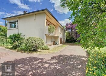 2025931 image1 - Sainte Foy Immobilier - Ce sont des agences immobilières dans l'Ouest Lyonnais spécialisées dans la location de maison ou d'appartement et la vente de propriété de prestige.