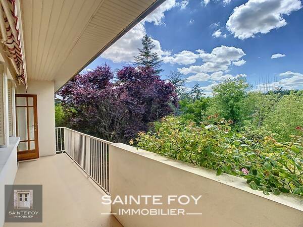 2025931 image4 - Sainte Foy Immobilier - Ce sont des agences immobilières dans l'Ouest Lyonnais spécialisées dans la location de maison ou d'appartement et la vente de propriété de prestige.