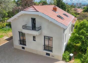 2025959 image1 - Sainte Foy Immobilier - Ce sont des agences immobilières dans l'Ouest Lyonnais spécialisées dans la location de maison ou d'appartement et la vente de propriété de prestige.