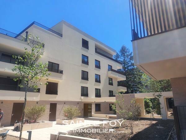 2025954 image4 - Sainte Foy Immobilier - Ce sont des agences immobilières dans l'Ouest Lyonnais spécialisées dans la location de maison ou d'appartement et la vente de propriété de prestige.