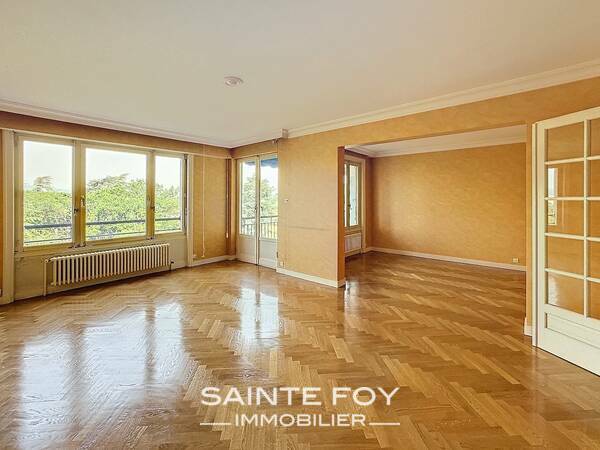 2025951 image3 - Sainte Foy Immobilier - Ce sont des agences immobilières dans l'Ouest Lyonnais spécialisées dans la location de maison ou d'appartement et la vente de propriété de prestige.