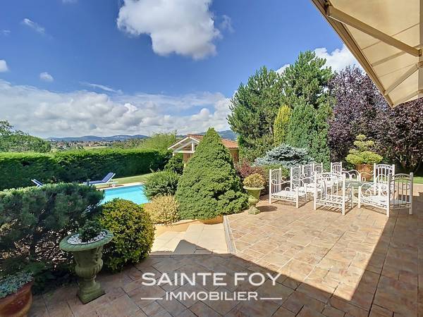 2026025 image3 - Sainte Foy Immobilier - Ce sont des agences immobilières dans l'Ouest Lyonnais spécialisées dans la location de maison ou d'appartement et la vente de propriété de prestige.