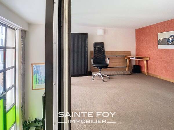 2026028 image3 - Sainte Foy Immobilier - Ce sont des agences immobilières dans l'Ouest Lyonnais spécialisées dans la location de maison ou d'appartement et la vente de propriété de prestige.