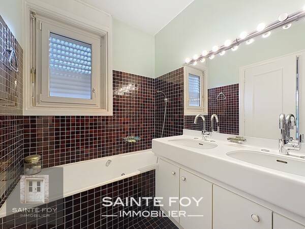 2026039 image9 - Sainte Foy Immobilier - Ce sont des agences immobilières dans l'Ouest Lyonnais spécialisées dans la location de maison ou d'appartement et la vente de propriété de prestige.