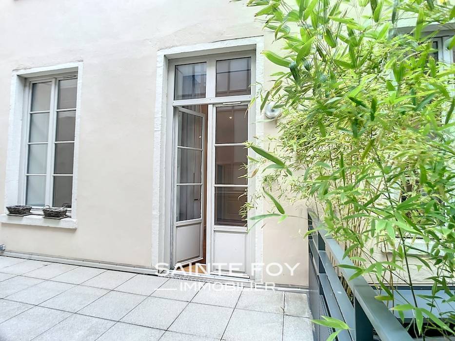 2026081 image1 - Sainte Foy Immobilier - Ce sont des agences immobilières dans l'Ouest Lyonnais spécialisées dans la location de maison ou d'appartement et la vente de propriété de prestige.