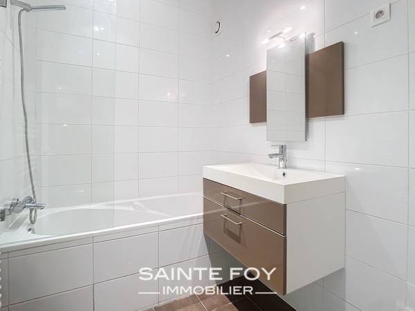 2026081 image9 - Sainte Foy Immobilier - Ce sont des agences immobilières dans l'Ouest Lyonnais spécialisées dans la location de maison ou d'appartement et la vente de propriété de prestige.