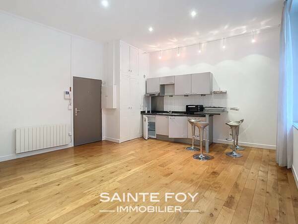 2026081 image6 - Sainte Foy Immobilier - Ce sont des agences immobilières dans l'Ouest Lyonnais spécialisées dans la location de maison ou d'appartement et la vente de propriété de prestige.