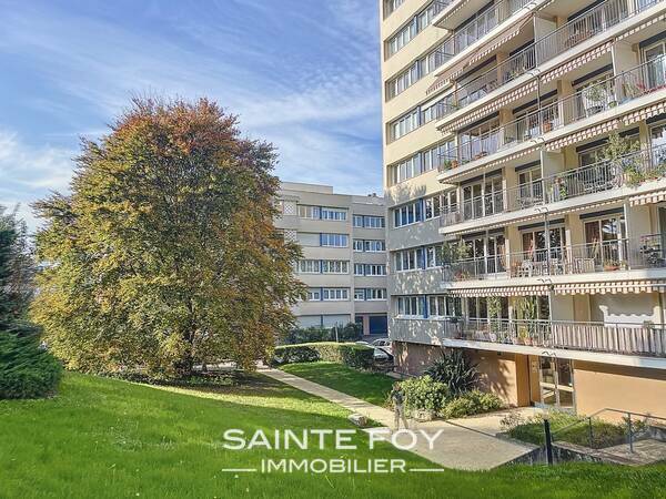 2026153 image10 - Sainte Foy Immobilier - Ce sont des agences immobilières dans l'Ouest Lyonnais spécialisées dans la location de maison ou d'appartement et la vente de propriété de prestige.